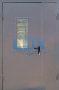 металлическая тамбурная дверь со стеклом