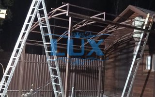 односкатный навес из поликарбоната НП-27, фото с реального места установки
